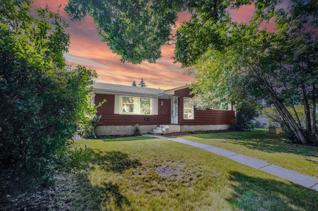 1447 Northmount Drive NW, Calgary, Alberta, T2L0G7
