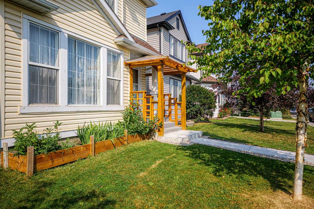 35 Bridlecrest Road SW, Calgary, Alberta, T2Y 5J2