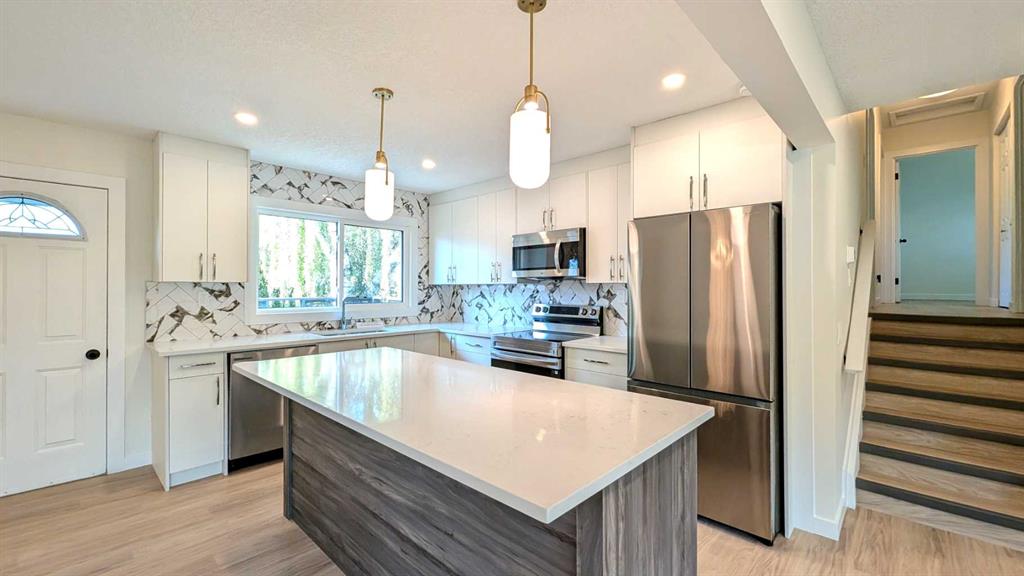 103 Haverhill Road SW, Calgary, Alberta, T2V 3E4