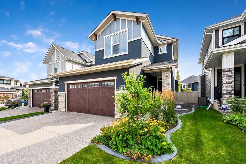 45 West Grove Way SW, Calgary, Alberta, T3H 1Y8