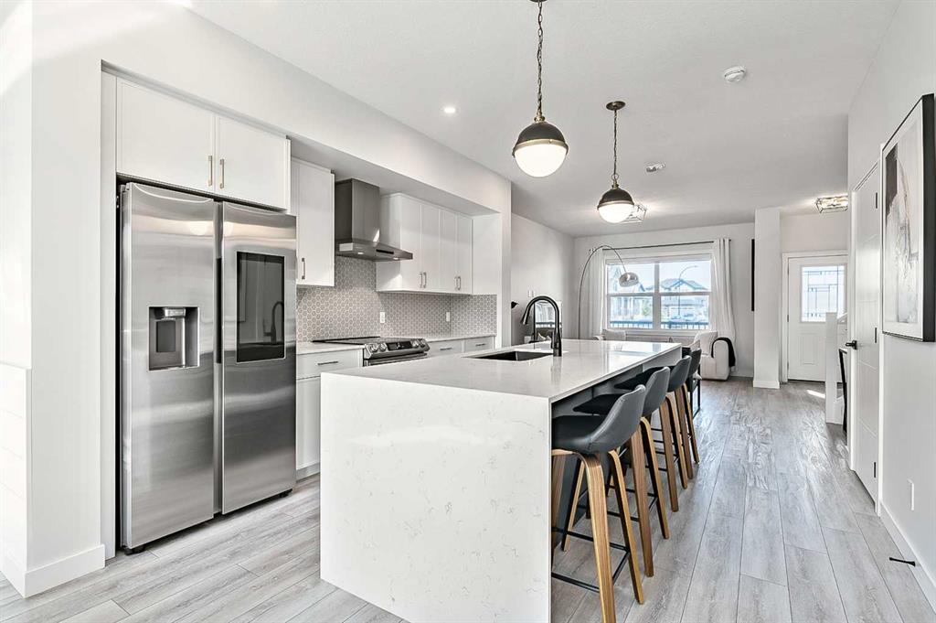 73 Legacy Glen Point SE, Calgary, Alberta, T2X 4T4
