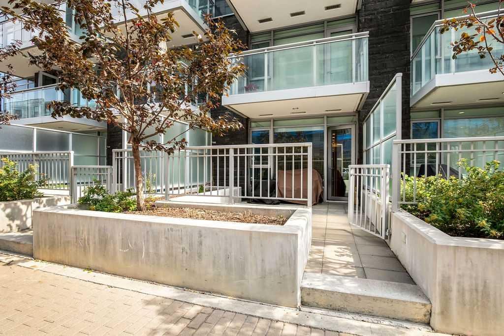 #103 108 Waterfront Court SW, Calgary, Alberta, T2P 1K7