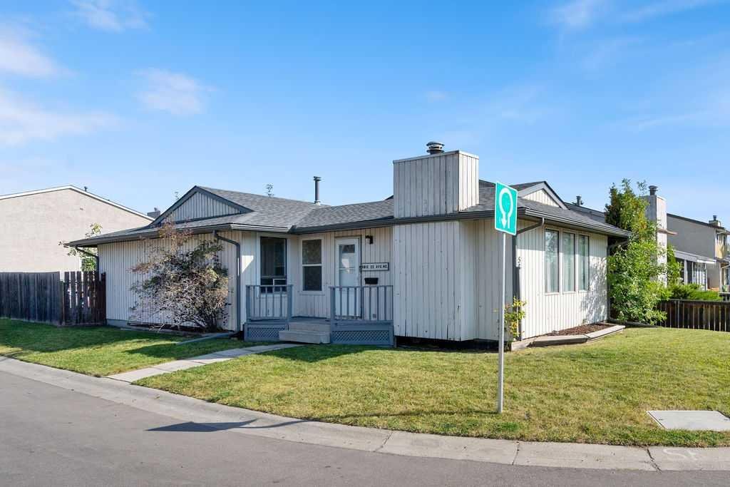 5812 22 Avenue NE, Calgary, Alberta, T1Y 4P7