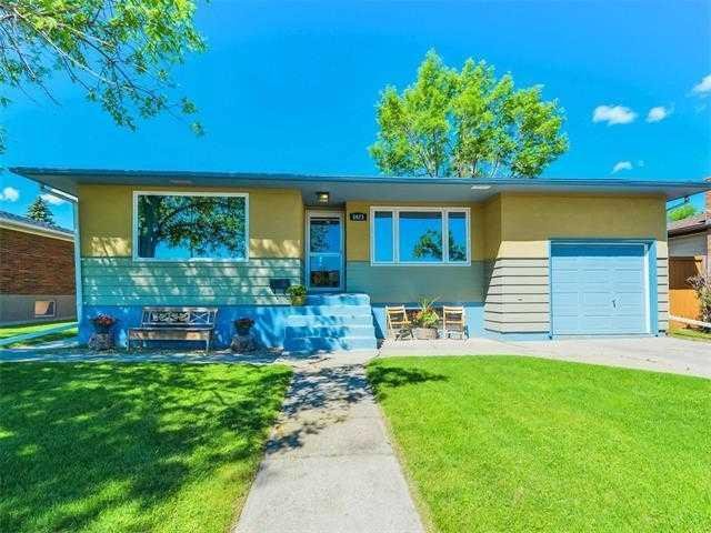 5623 Centre Street NW, Calgary, Alberta, T2K 0T4