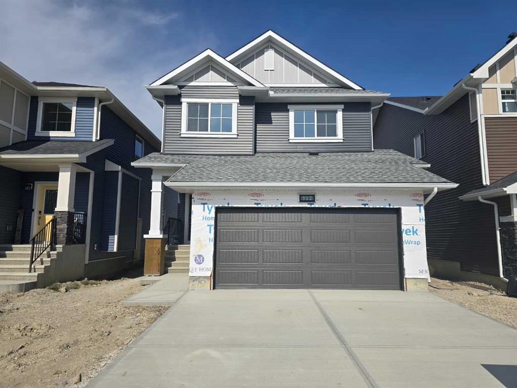 512 Baywater Manor SW, Airdrie, Alberta, T4B 5R5