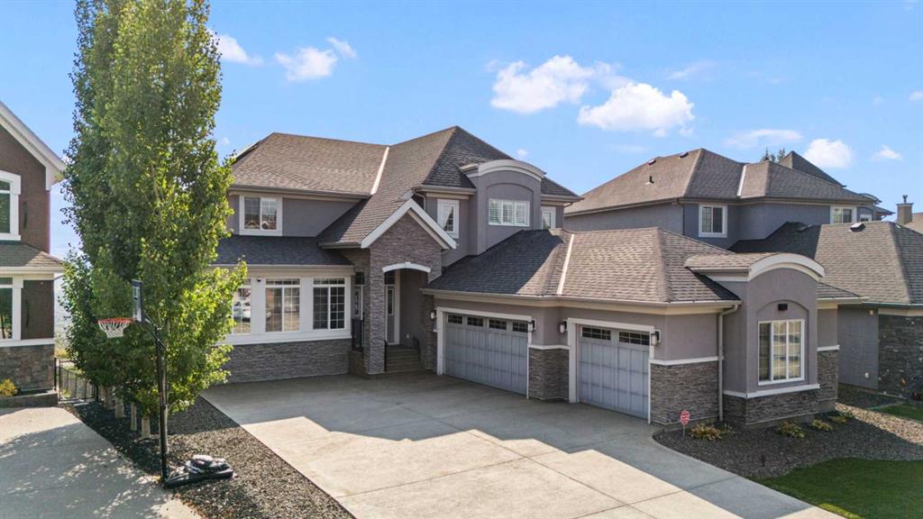 92 Cranarch Heights SE, Calgary, Alberta, T3M 0V6
