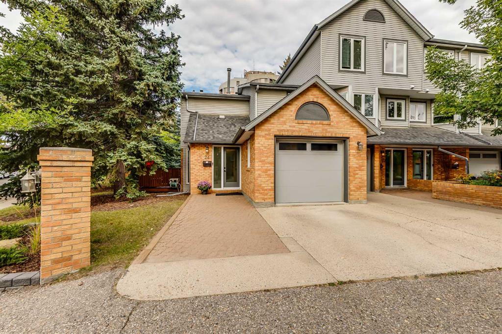 24 Coachway Green SW, Calgary, Alberta, T3H 1V8