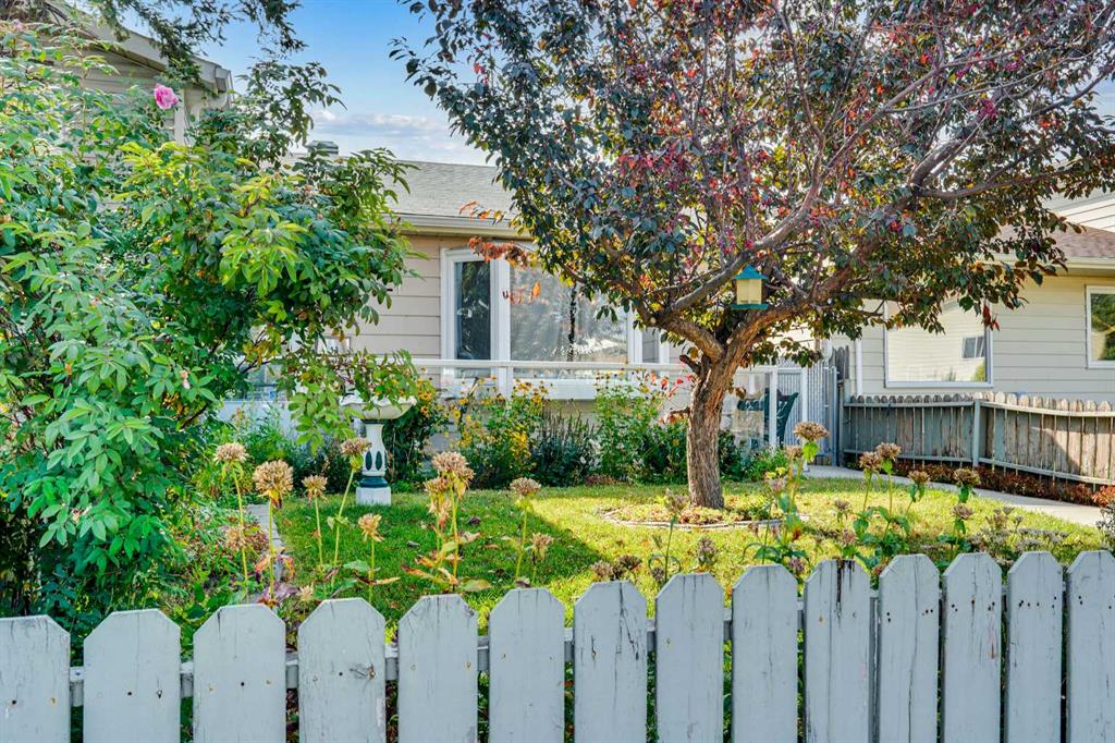 13 Falworth Way NE, Calgary, Alberta, T3J 1C9