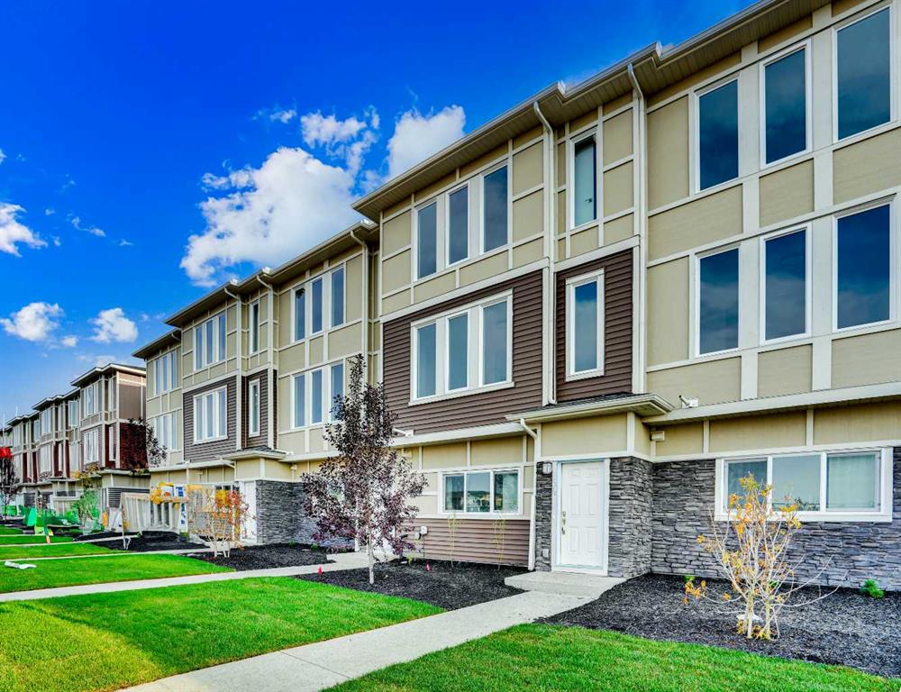 #54 145 CHELSEA Mews, Chestermere, Alberta, T1X 3H2
