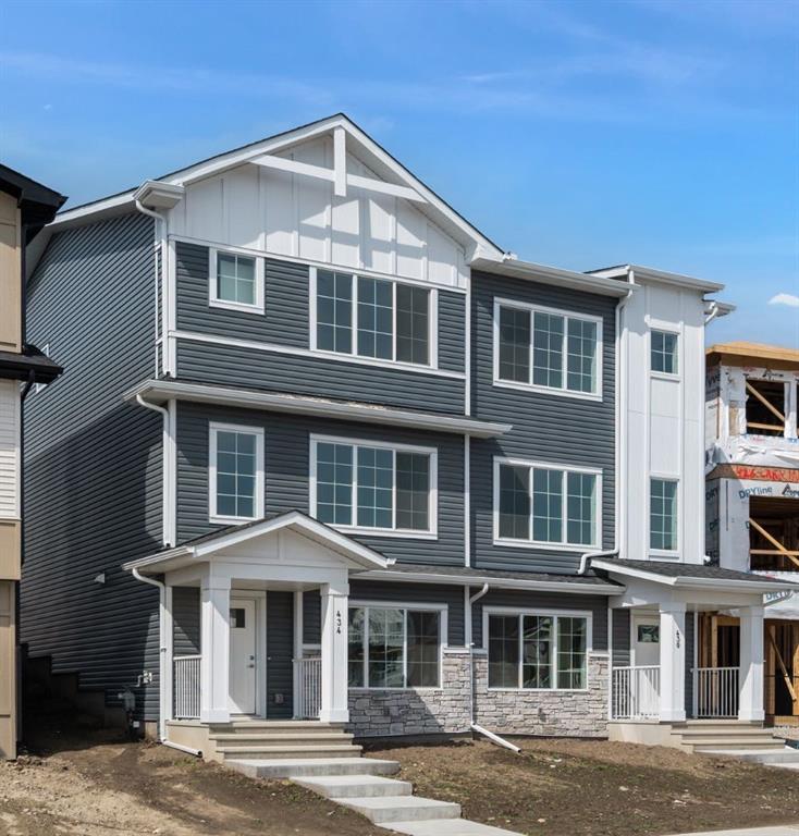 434 Carringvue Grove NW, Calgary, Alberta, T3P 2M1