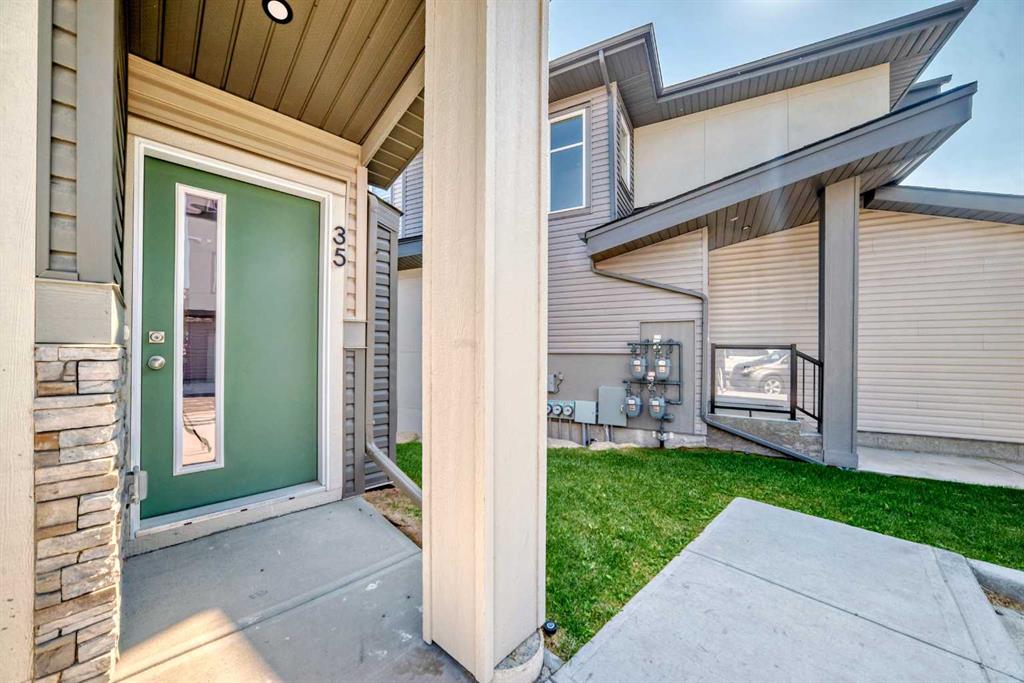 35 Spring Creek Common SW, Calgary, Alberta, T3E 6E2