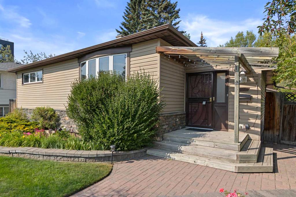 2224 24 Avenue NW, Calgary, Alberta, T2M 1Z7