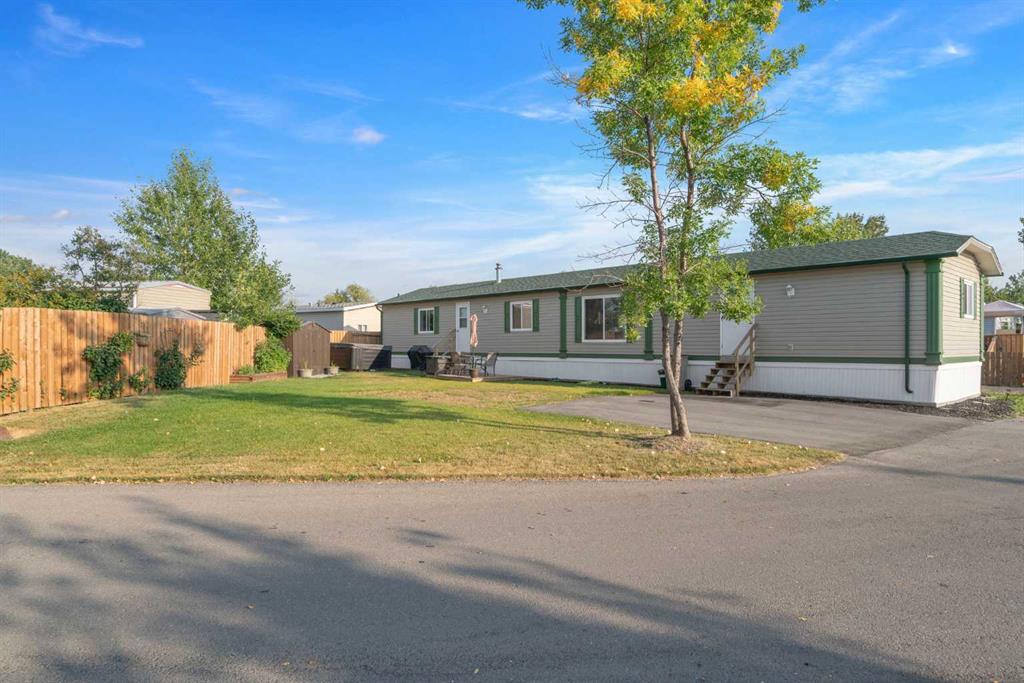 #207 6220 17th Avenue SE, Calgary, Alberta, T2A0W6