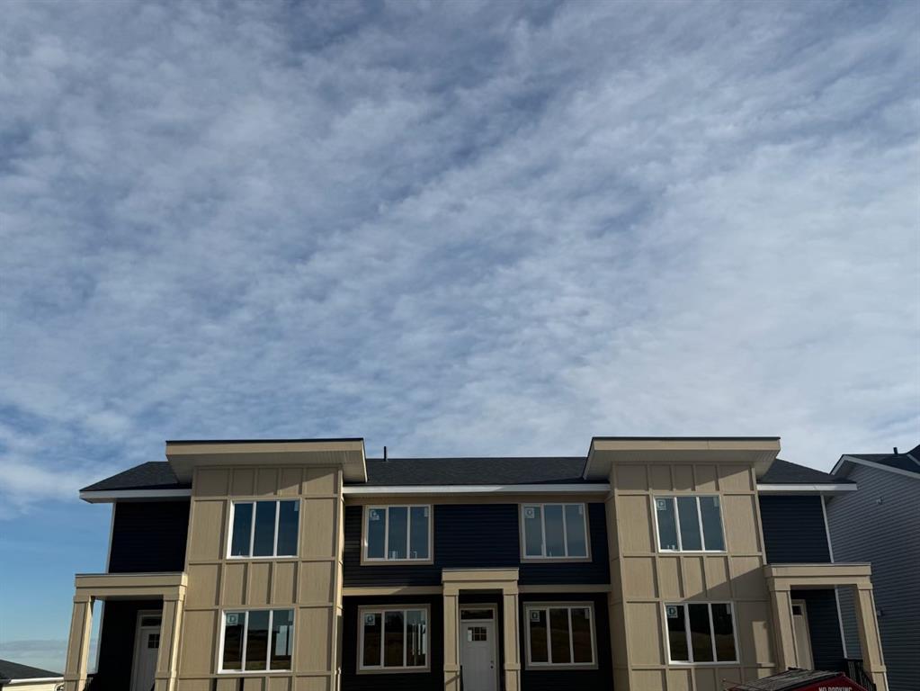 1927 1929 1931 McCaskill Drive, Crossfield, Alberta, T0M0C1