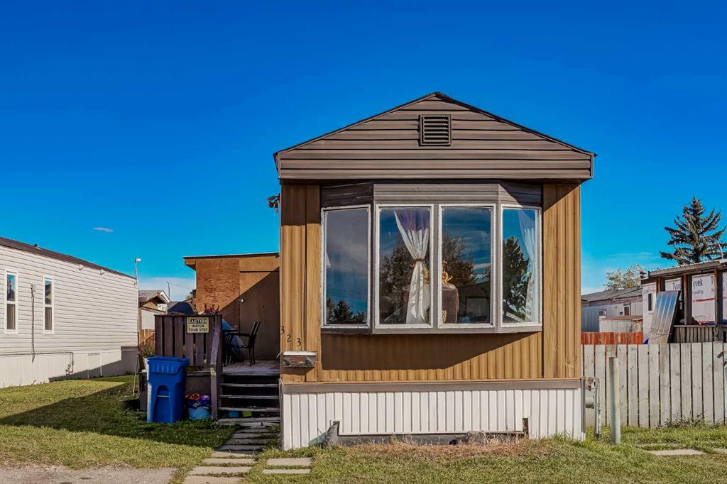 #323 6220 17 Avenue SE, Calgary, Alberta, T2A 0W6
