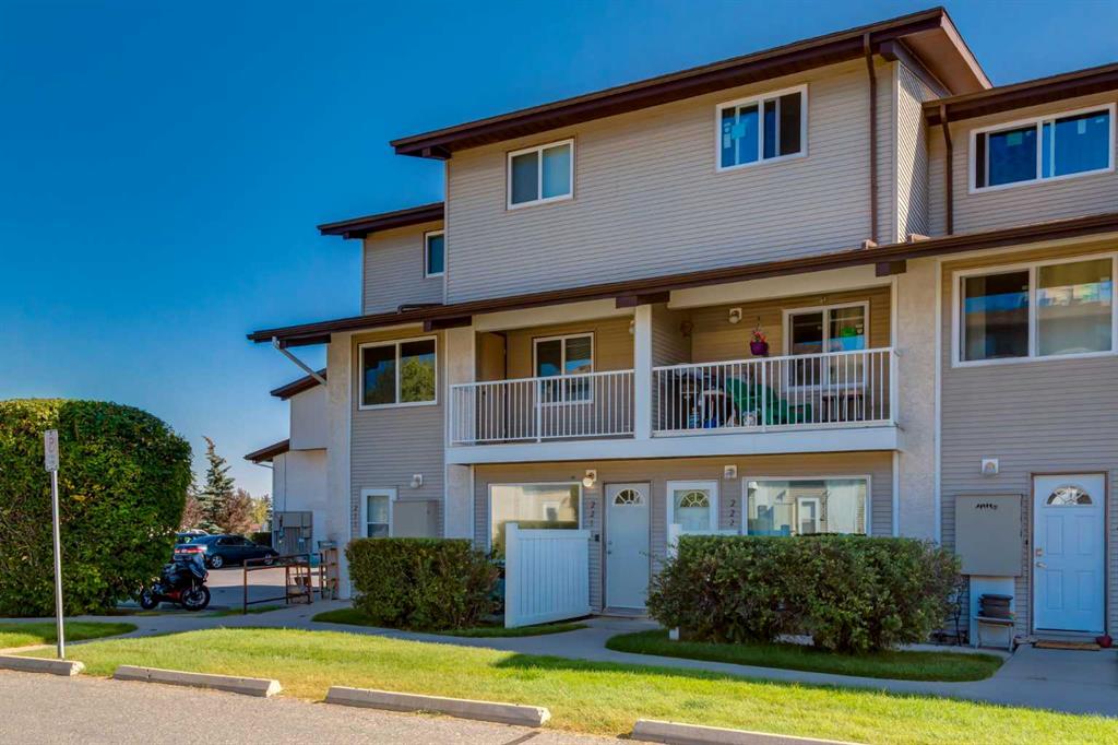 #221 200 Brookpark Drive SW, Calgary, Alberta, T2W 3E5