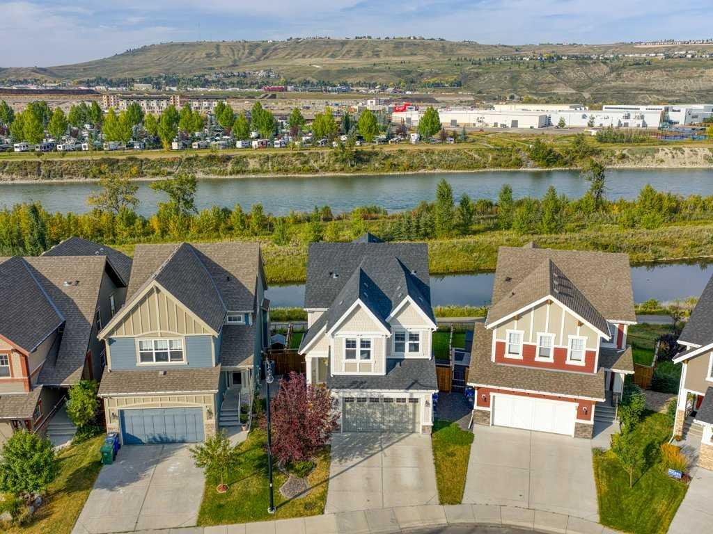 34 Riviera View, Cochrane, Alberta, T4C 0Y7