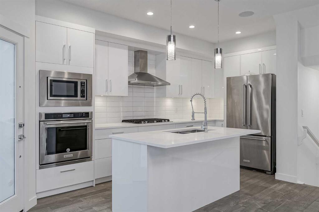 #2 136 22 Avenue NE, Calgary, Alberta, T2E 1T3