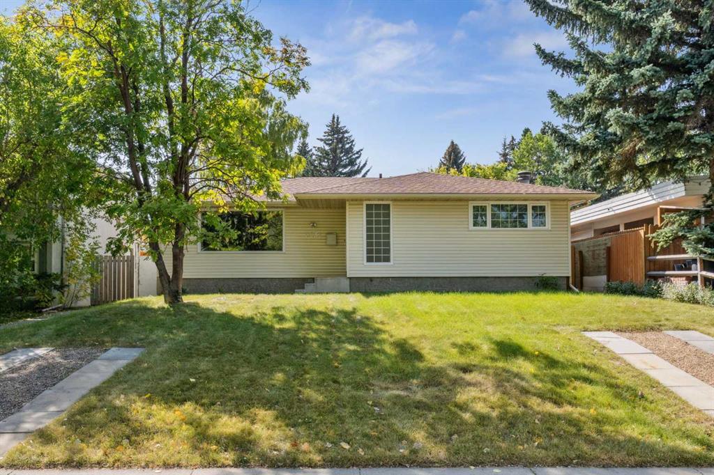 5031 Vienna Drive NW, Calgary, Alberta, T3A 0W8
