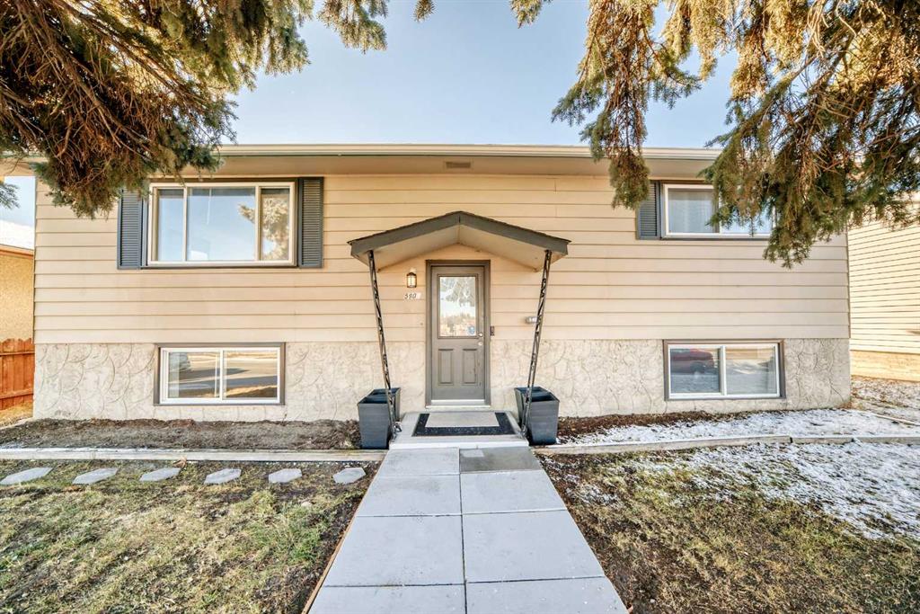 5903 4 Avenue NE, Calgary, Alberta, T2A3Y1