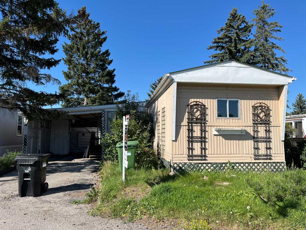 #78 3223 83 Street NW, Calgary, Alberta, T3B 5M7