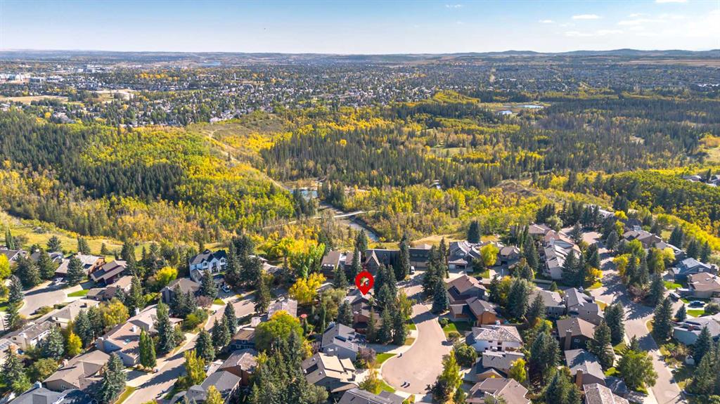 4 Wood Willow Place SW, Calgary, Alberta, T2W4H5