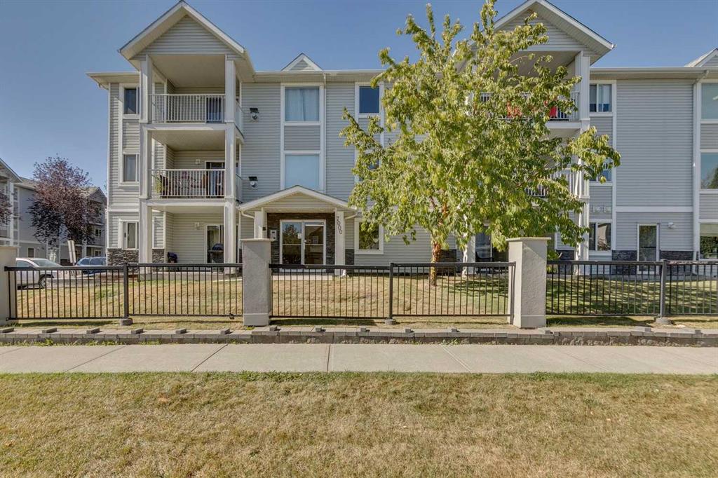 #301 7301 Valleyview Park SE, Calgary, Alberta, T2B 3R6