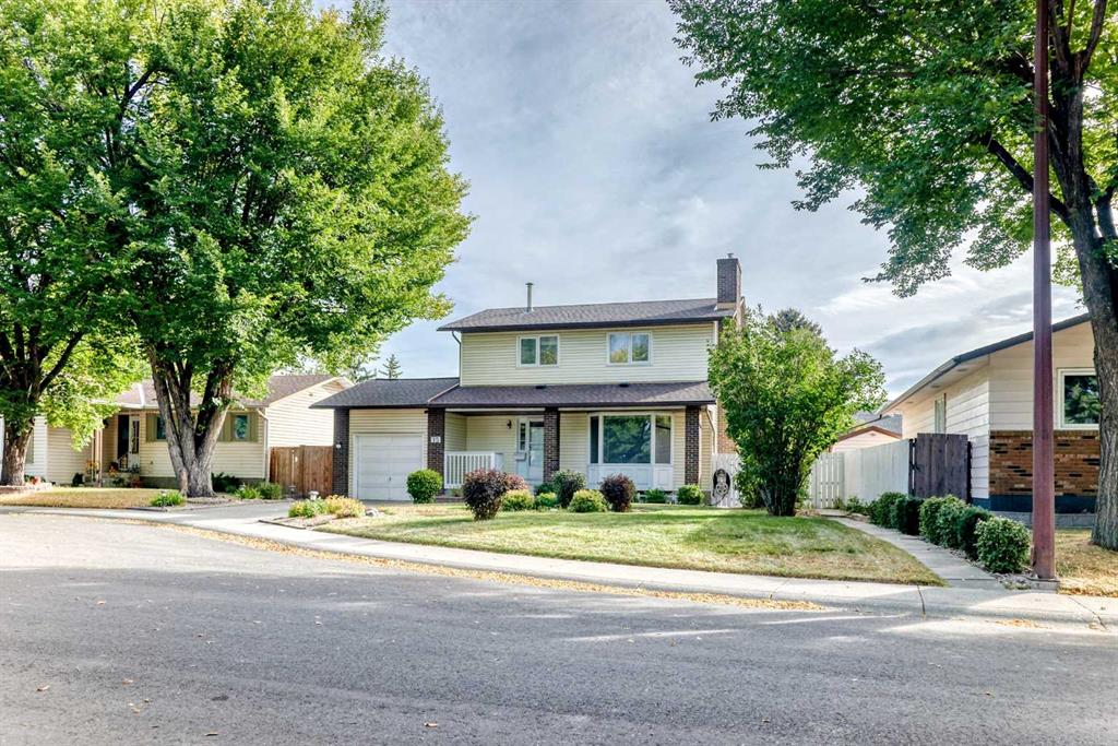 15 Whitewood Bay NE, Calgary, Alberta, T1Y 3N3