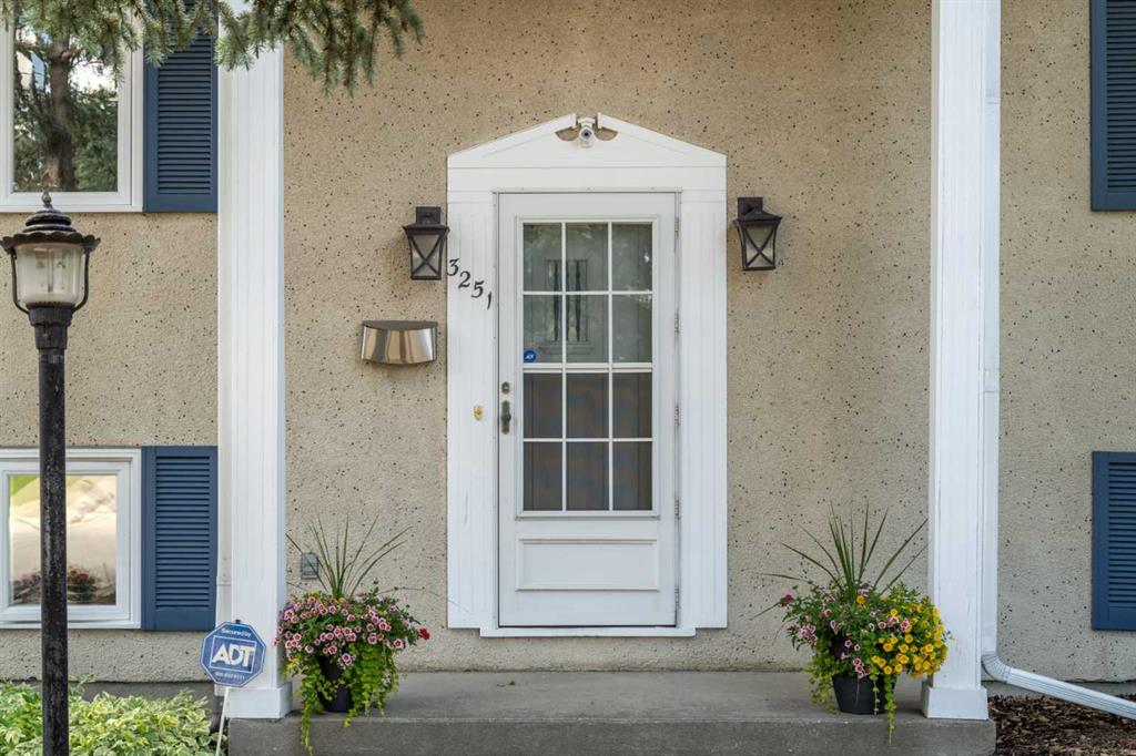 3251 Bearspaw Drive NW, Calgary, Alberta, T2L 1T1