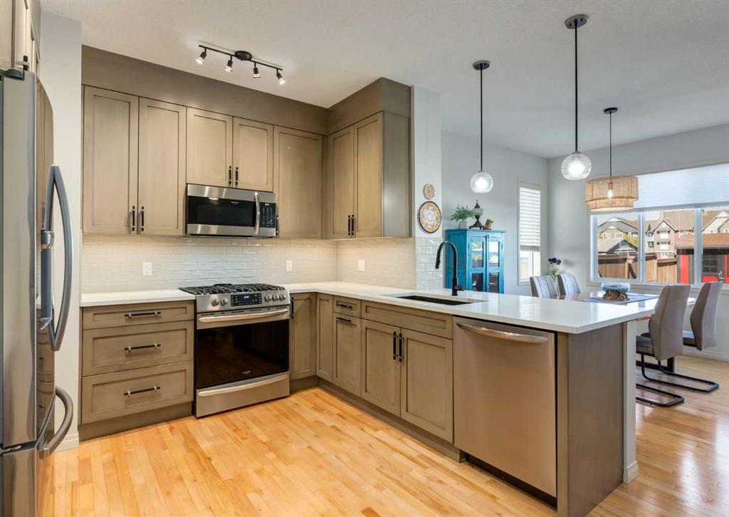 24 Silverado Saddle Court SW, Calgary, Alberta, T2X 0J1