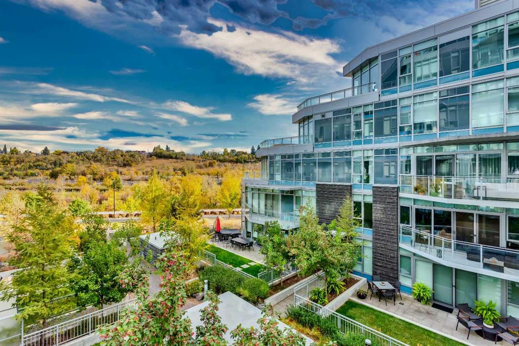 #311 138 Waterfront Court SW, Calgary, Alberta, T2P 1L1