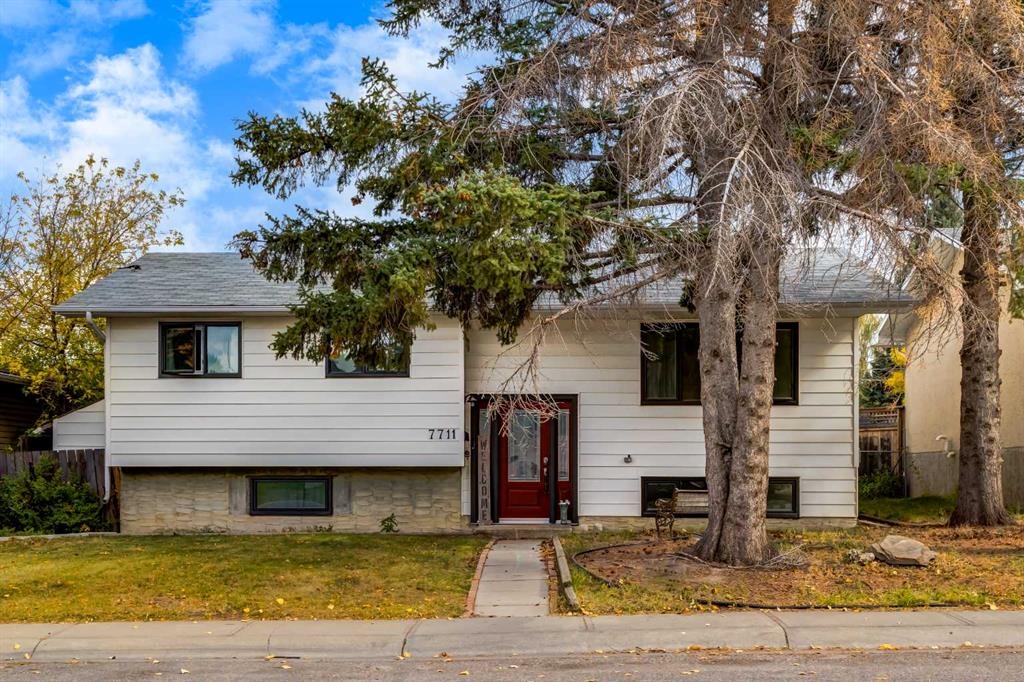 7711 Bowcliffe Crescent NW, Calgary, Alberta, T3B 2S5