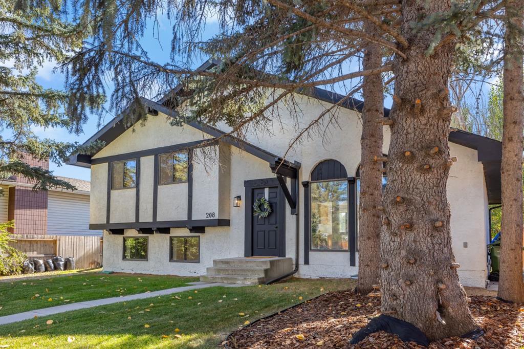 208 Cedarille Green SW, Calgary, Alberta, T2W 2H4