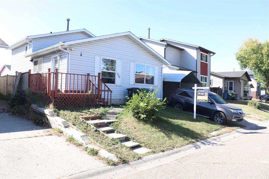 123 Castleglen Road NE, Calgary, Alberta, T3J 1P2