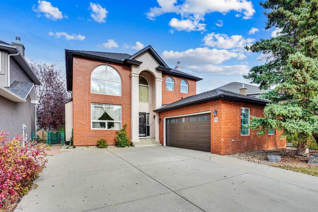 38 Strathridge Crescent SW, Calgary, Alberta, T3H3R9