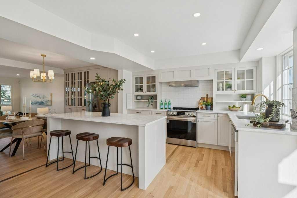 #147 3437 42 Street NW, Calgary, Alberta, T3A 2M7