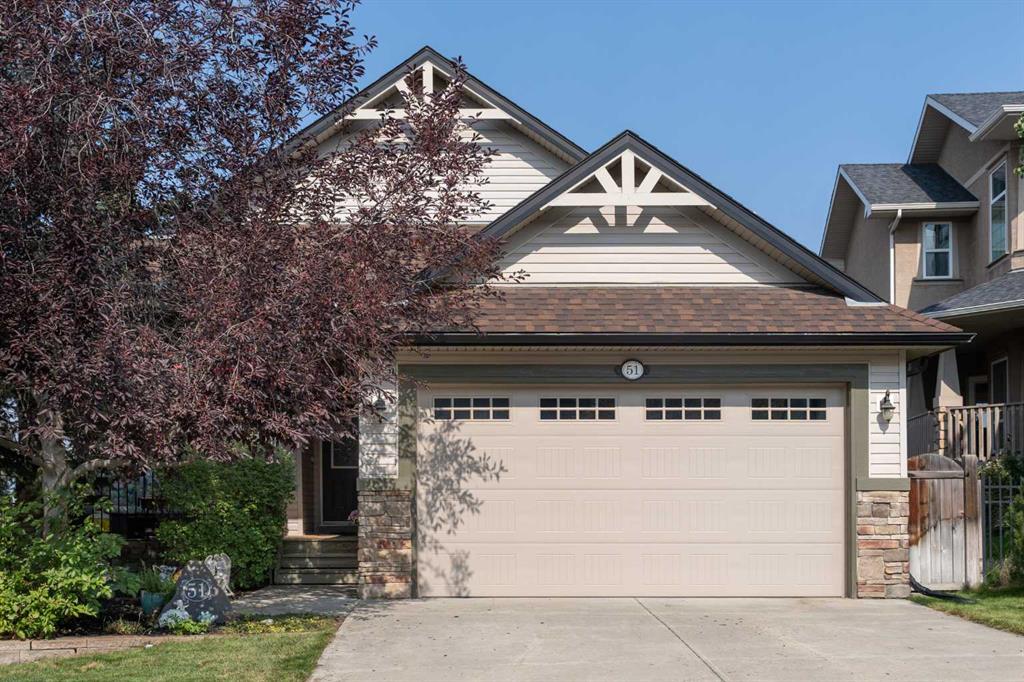 51 Crestridge Way SW, Calgary, Alberta, T3B 5Z3