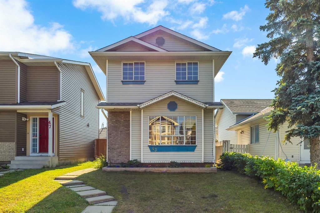 43 MARTINWOOD Road NE, Calgary, Alberta, T3J 3G6