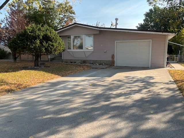 15 Willow Road W, Claresholm, Alberta, T0L 0T0