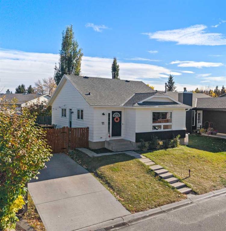 11 Deerfield Circle SE, Calgary, Alberta, T2J 6L7
