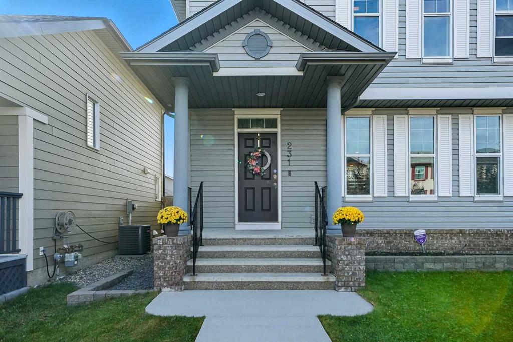 231 Prestwick Point SE, Calgary, Alberta, T2Z 4Y8