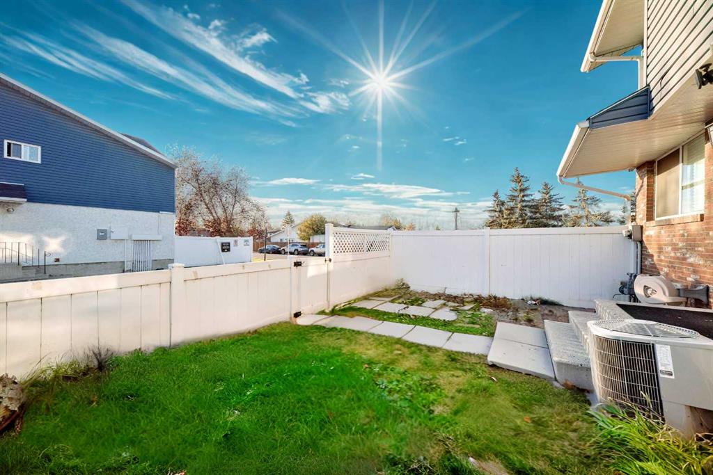 #61 4769 HUBALTA Road SE, Calgary, Alberta, T2B 1T9