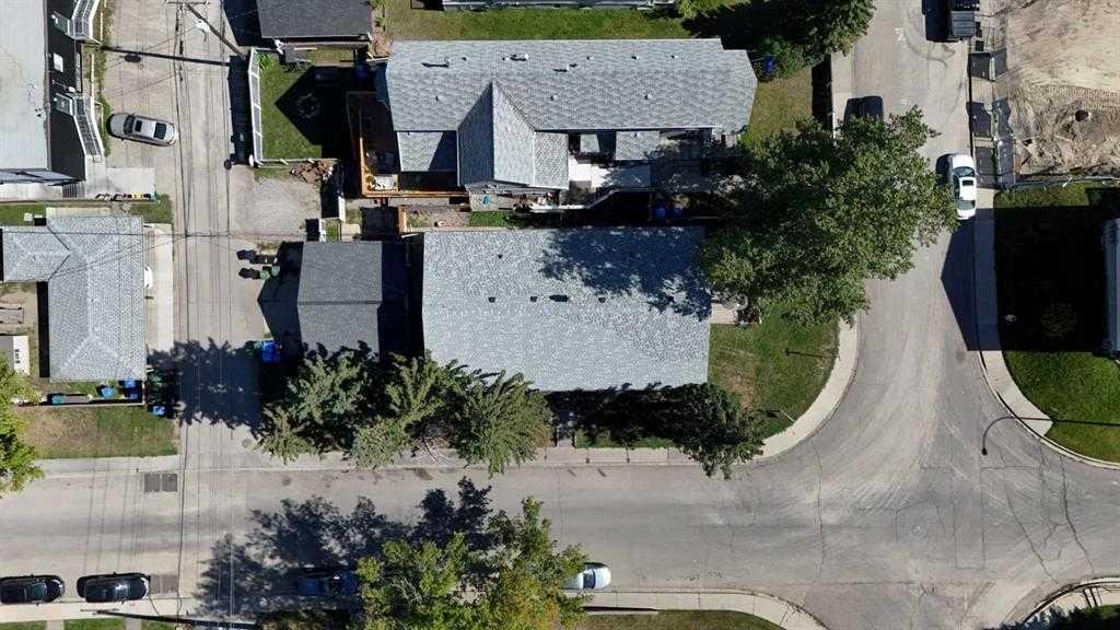 2816 18 Street SW, Calgary, Alberta, T2T 1K1