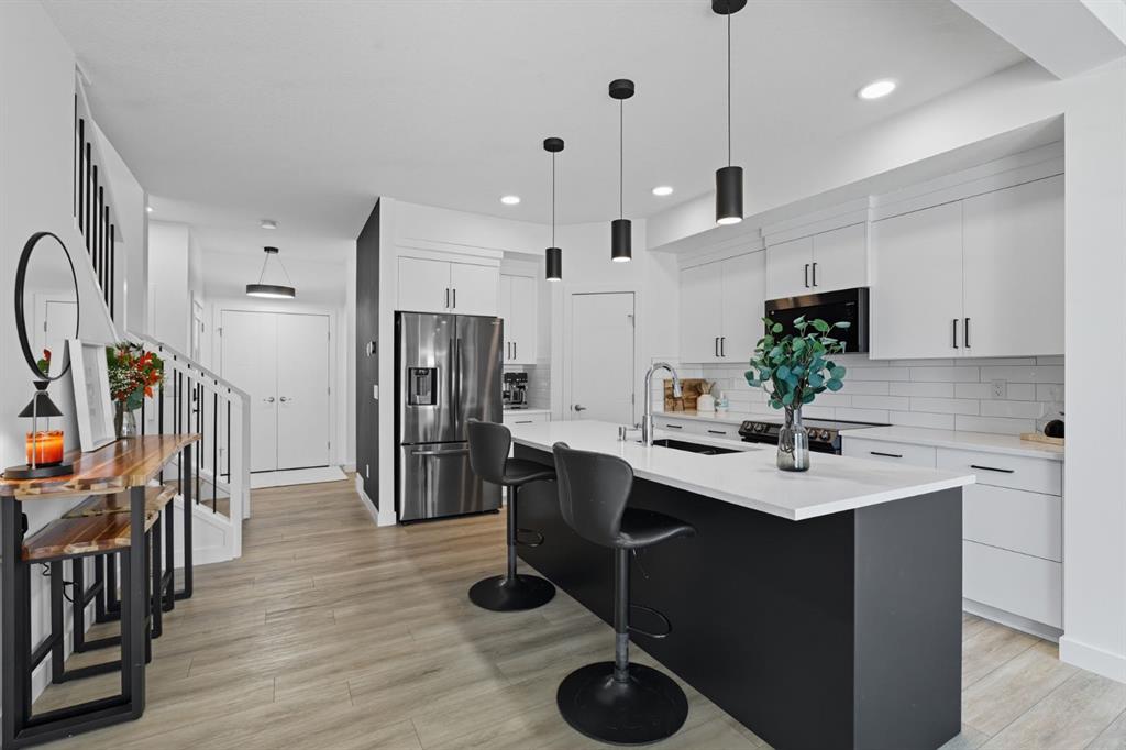 220 Heritage Heights, Cochrane, Alberta, T4C3A7