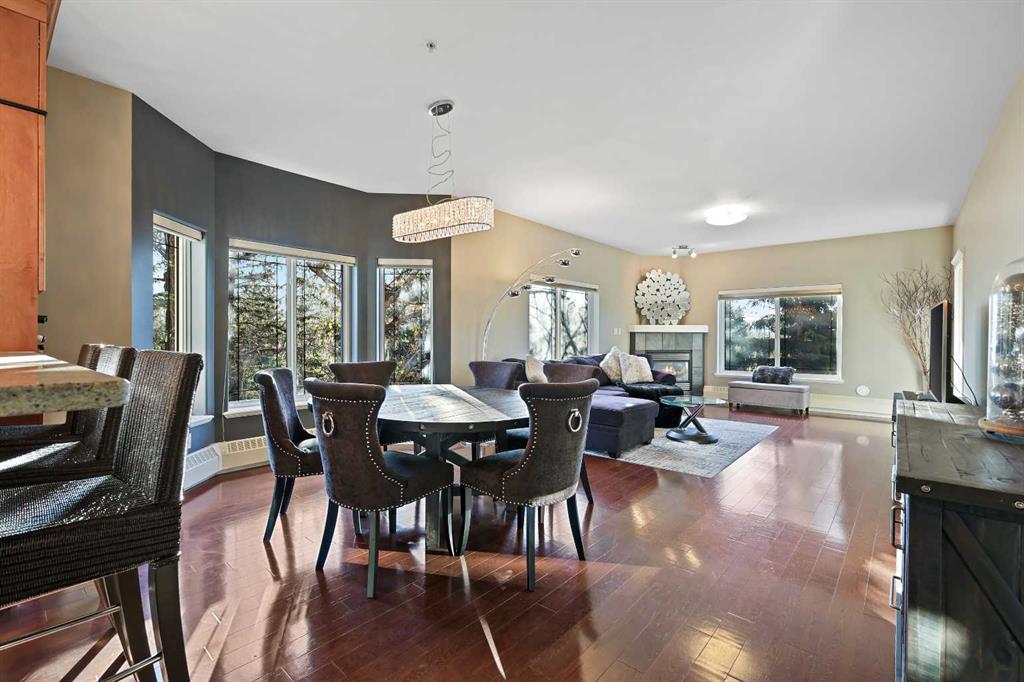 #332 10 Discovery Ridge Close SW, Calgary, Alberta, T3H 5X3