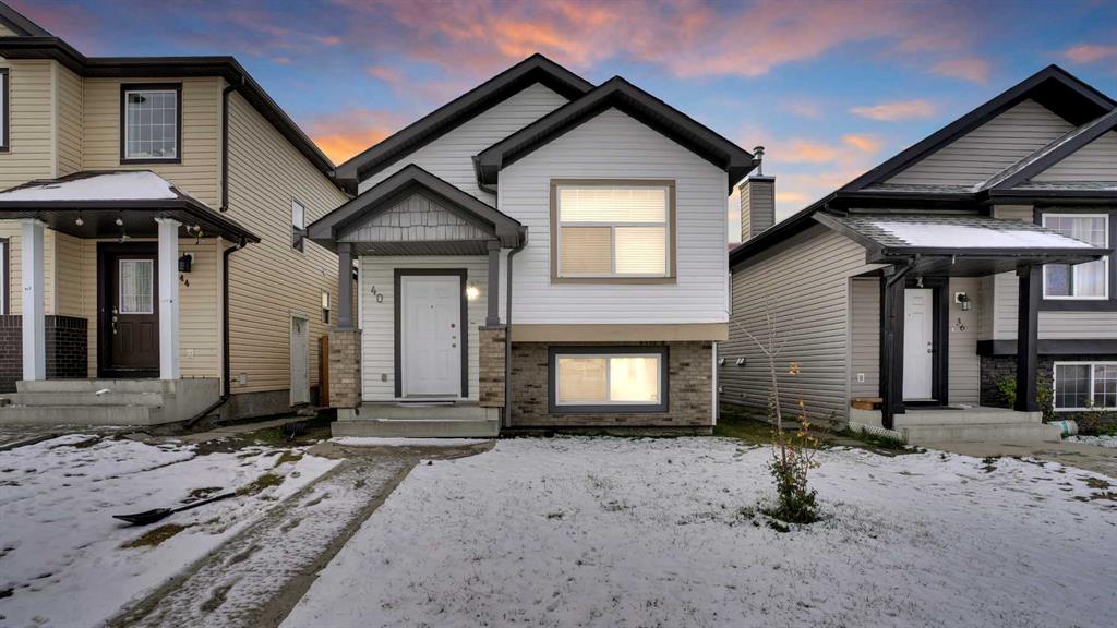40 saddlefield Road NE, Calgary, Alberta, T3J 4Z8