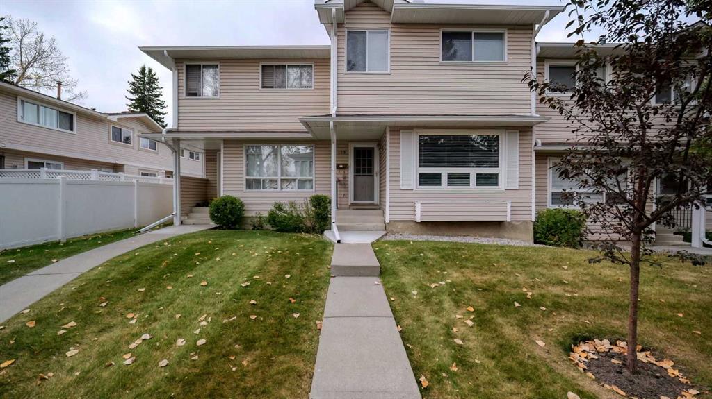 135 Woodsman Lane SW, Calgary, Alberta, T2W 4Z5