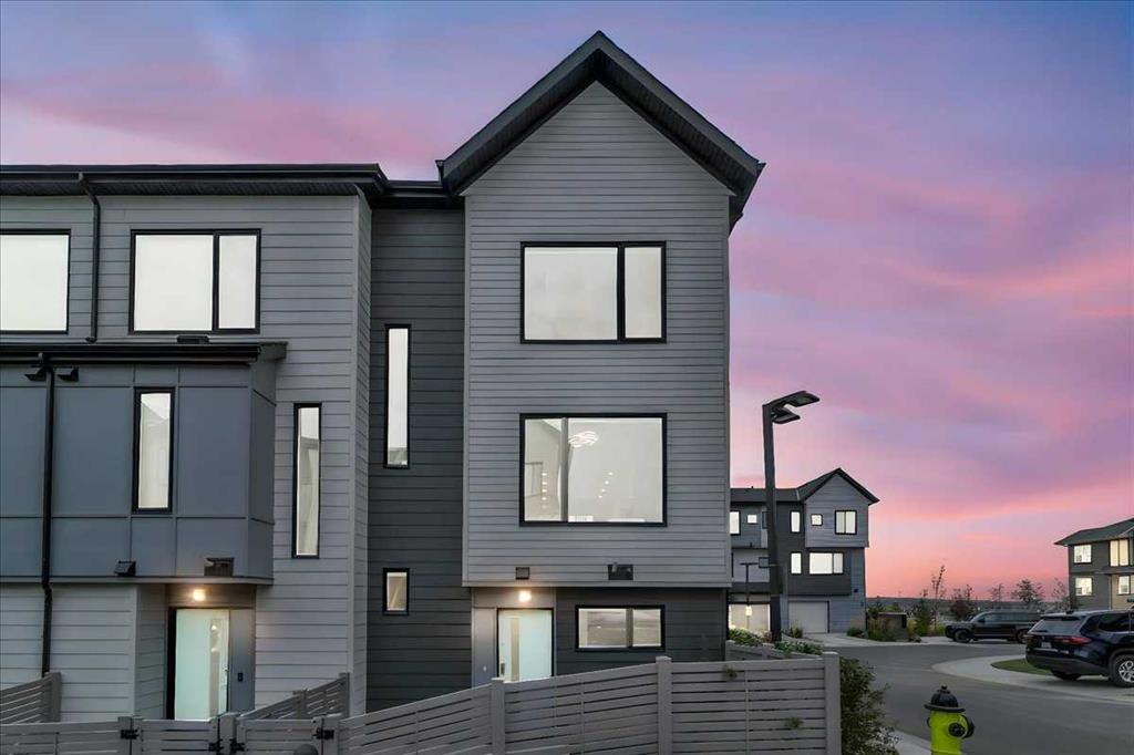 203 Evanscrest Square NW, Calgary, Alberta, T3P 1S2