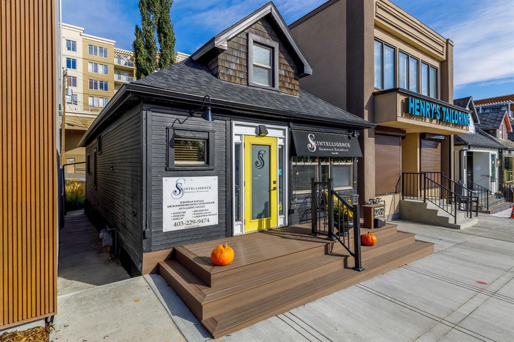 2032 34 Avenue SW, Calgary, Alberta, T2T 2C3
