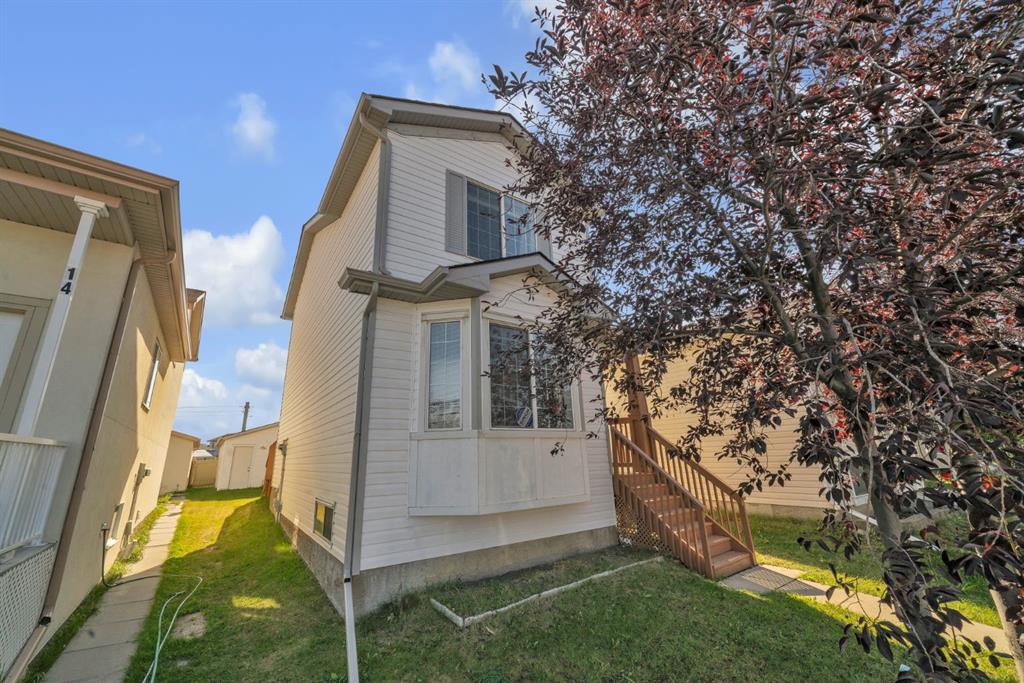 18 Martinvalley Way NE, Calgary, Alberta, T3J 4A1